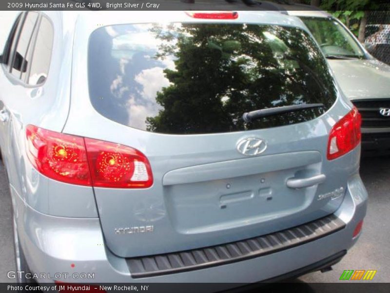 Bright Silver / Gray 2009 Hyundai Santa Fe GLS 4WD
