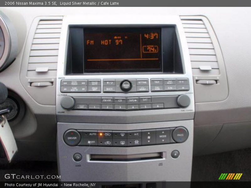 Liquid Silver Metallic / Cafe Latte 2006 Nissan Maxima 3.5 SE