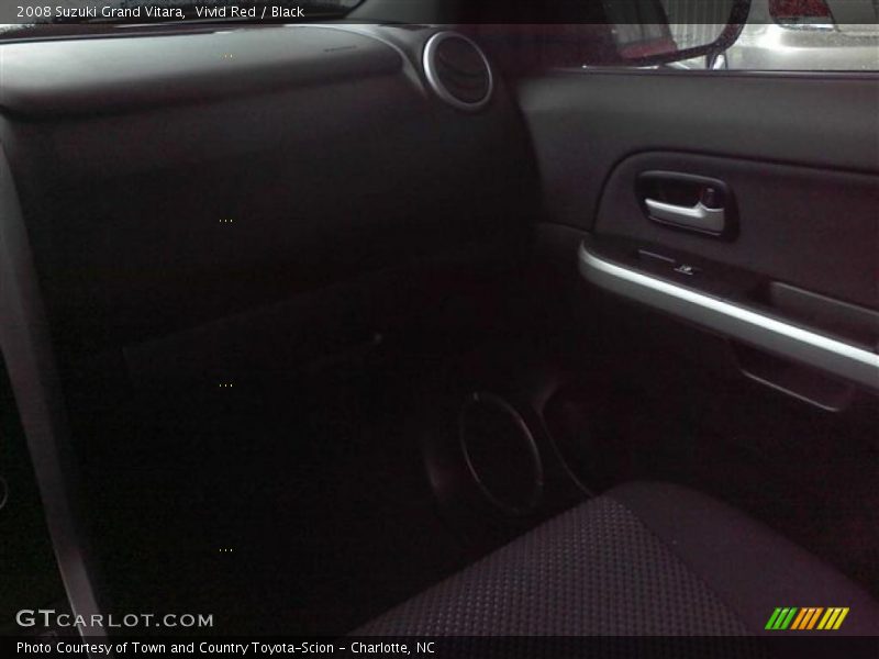 Vivid Red / Black 2008 Suzuki Grand Vitara