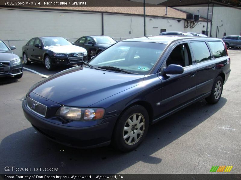 Midnight Blue / Graphite 2001 Volvo V70 2.4
