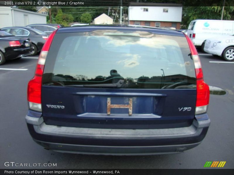 Midnight Blue / Graphite 2001 Volvo V70 2.4