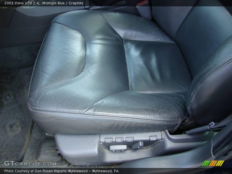 Midnight Blue / Graphite 2001 Volvo V70 2.4