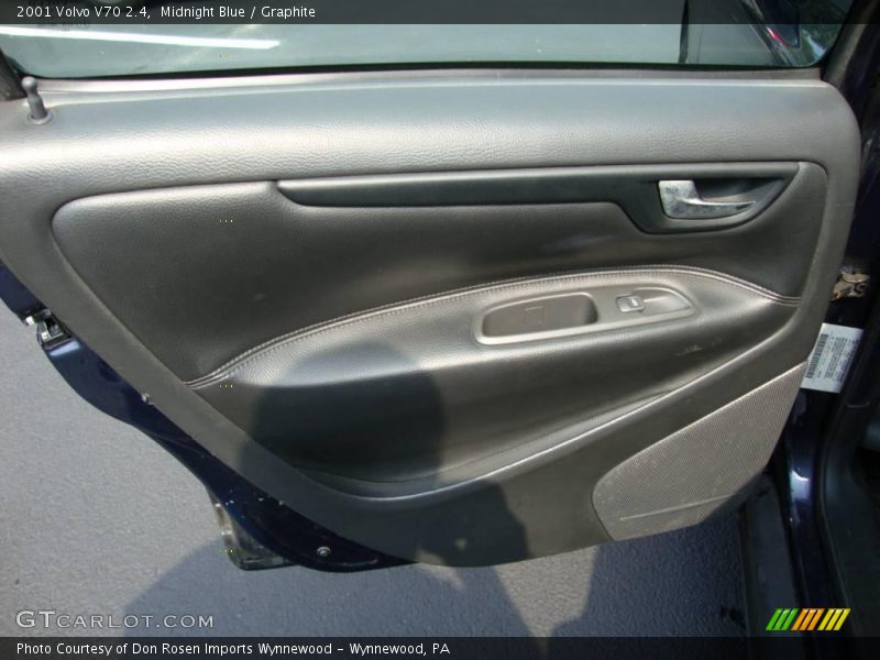 Midnight Blue / Graphite 2001 Volvo V70 2.4