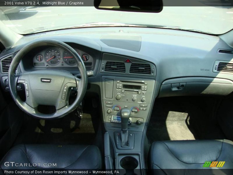 Midnight Blue / Graphite 2001 Volvo V70 2.4