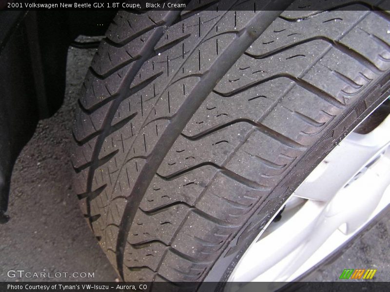 Black / Cream 2001 Volkswagen New Beetle GLX 1.8T Coupe