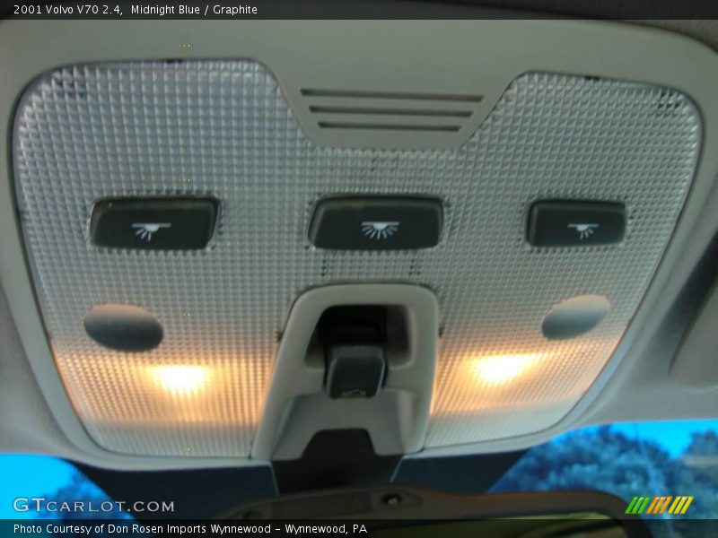 Midnight Blue / Graphite 2001 Volvo V70 2.4