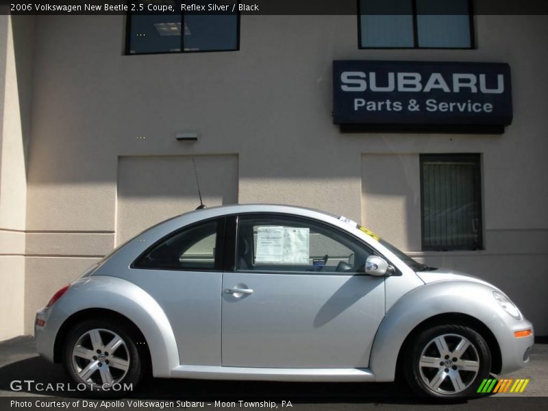 Reflex Silver / Black 2006 Volkswagen New Beetle 2.5 Coupe