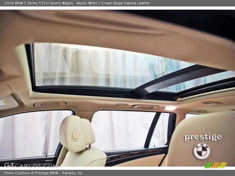 Alpine White / Cream Beige Dakota Leather 2009 BMW 5 Series 535xi Sports Wagon