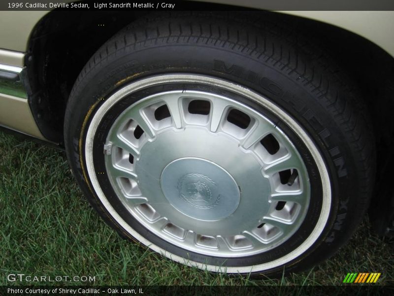 Light Sandrift Metallic / Gray 1996 Cadillac DeVille Sedan