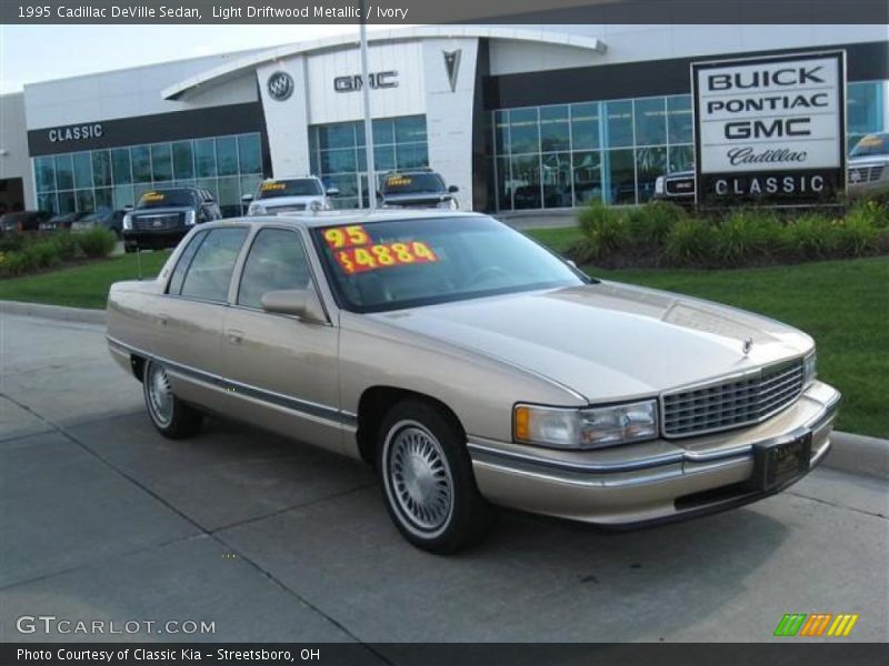 Light Driftwood Metallic / Ivory 1995 Cadillac DeVille Sedan