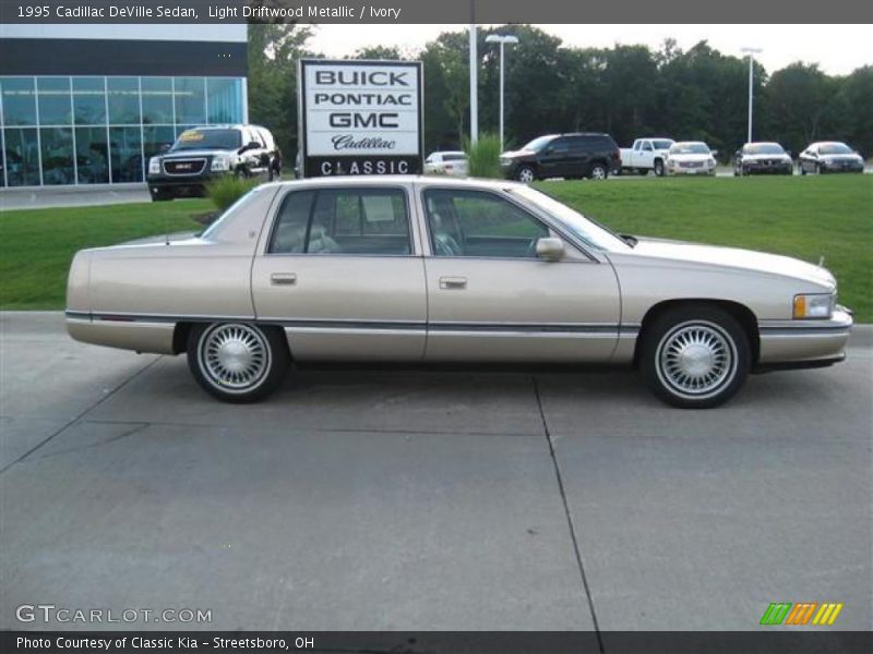 Light Driftwood Metallic / Ivory 1995 Cadillac DeVille Sedan