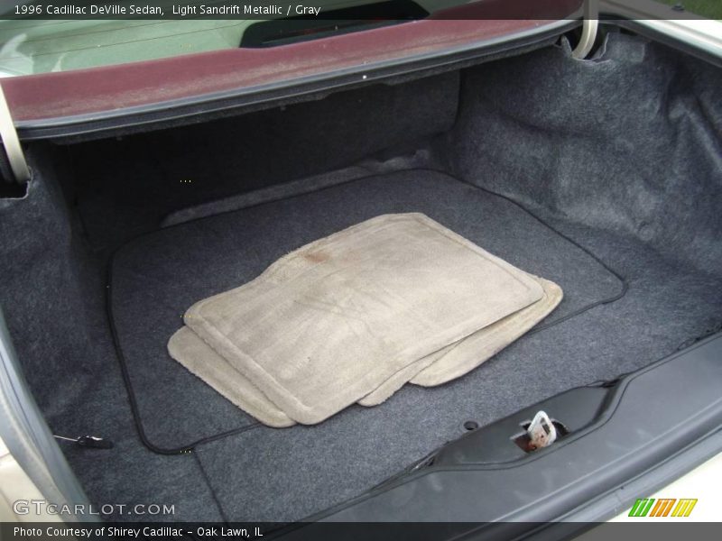 Light Sandrift Metallic / Gray 1996 Cadillac DeVille Sedan