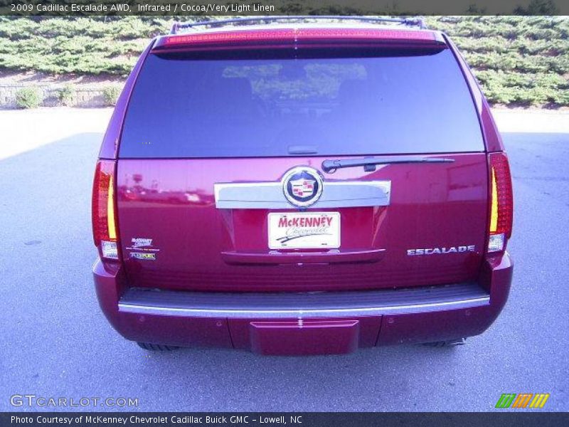 Infrared / Cocoa/Very Light Linen 2009 Cadillac Escalade AWD