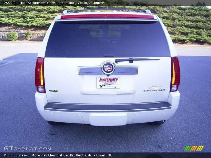 White Diamond / Cocoa/Cashmere 2009 Cadillac Escalade AWD