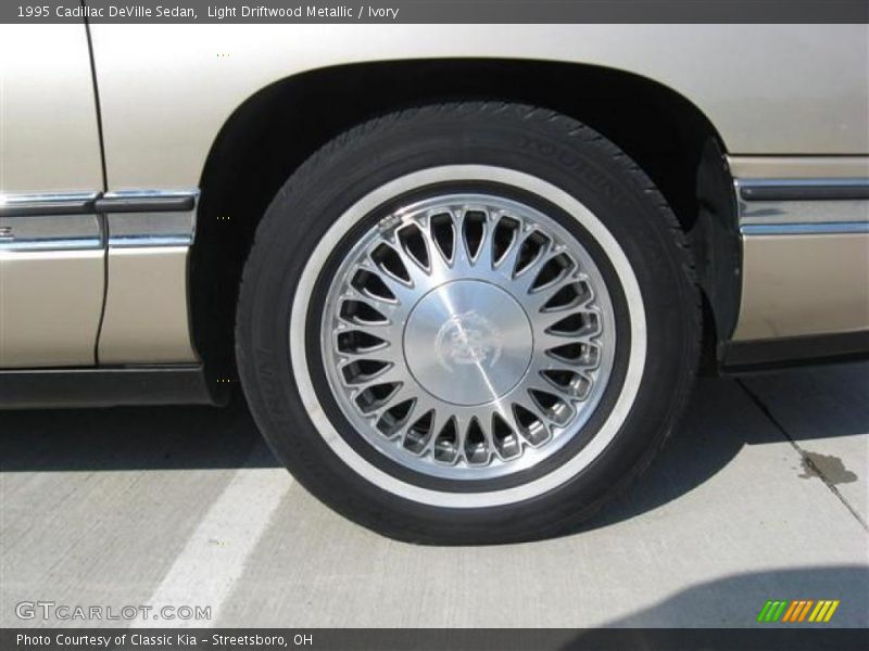 Light Driftwood Metallic / Ivory 1995 Cadillac DeVille Sedan