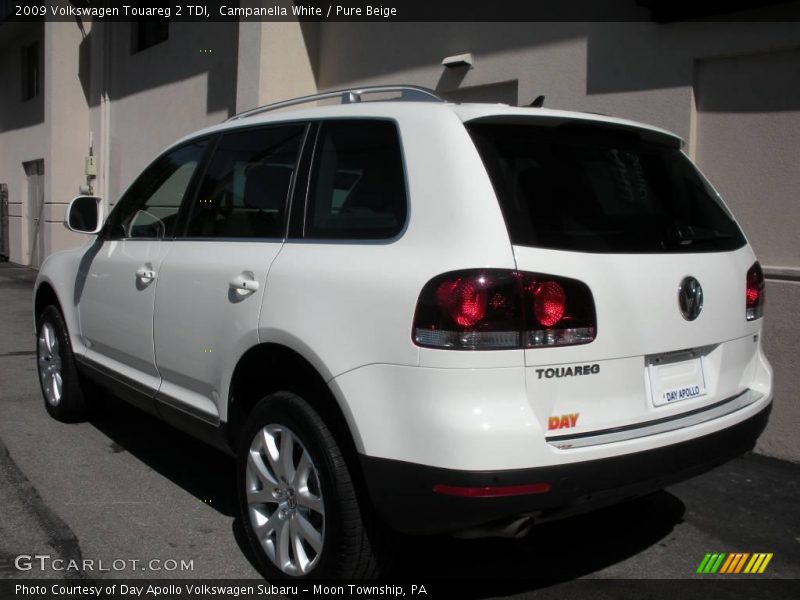 Campanella White / Pure Beige 2009 Volkswagen Touareg 2 TDI