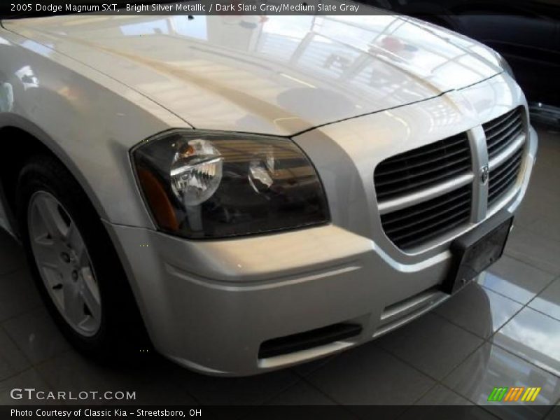 Bright Silver Metallic / Dark Slate Gray/Medium Slate Gray 2005 Dodge Magnum SXT