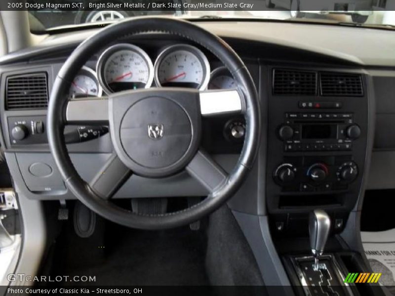 Bright Silver Metallic / Dark Slate Gray/Medium Slate Gray 2005 Dodge Magnum SXT