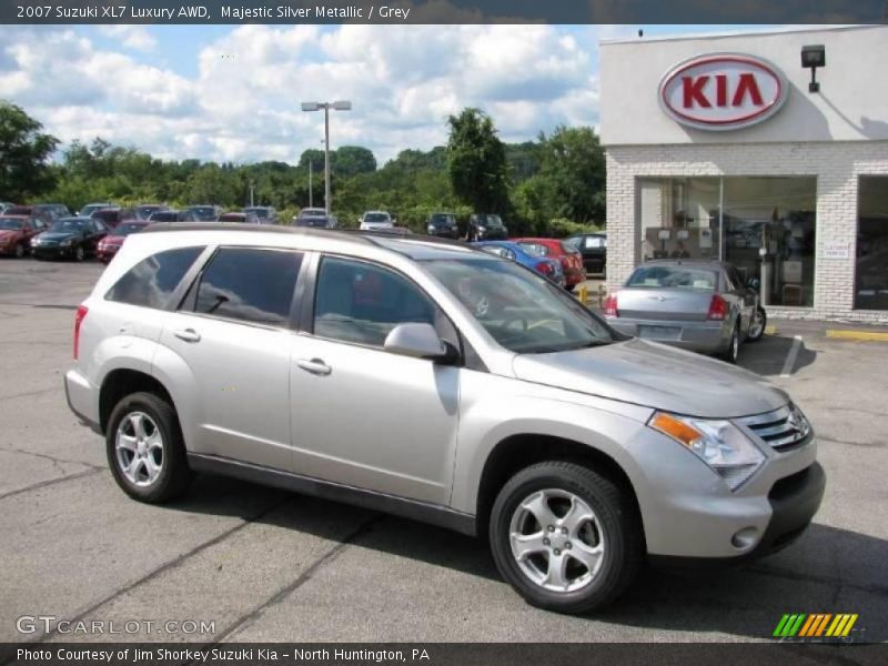 Majestic Silver Metallic / Grey 2007 Suzuki XL7 Luxury AWD