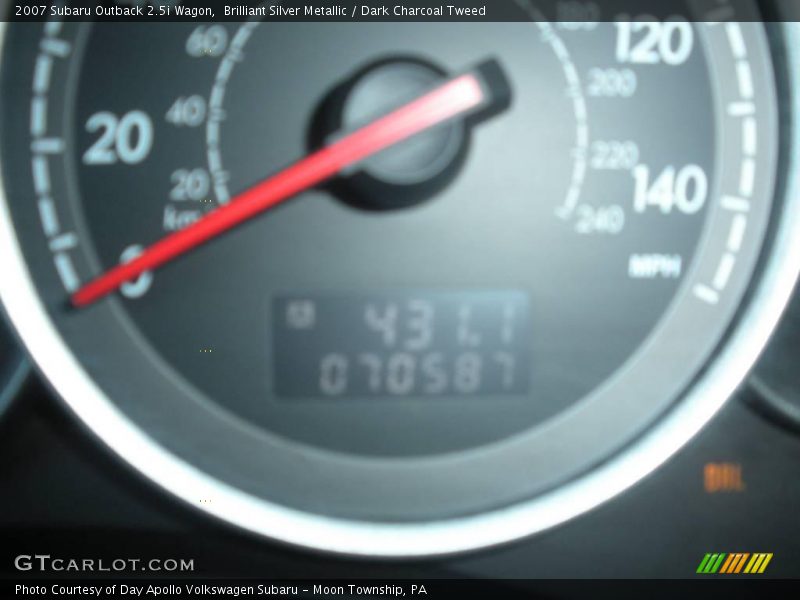 Brilliant Silver Metallic / Dark Charcoal Tweed 2007 Subaru Outback 2.5i Wagon