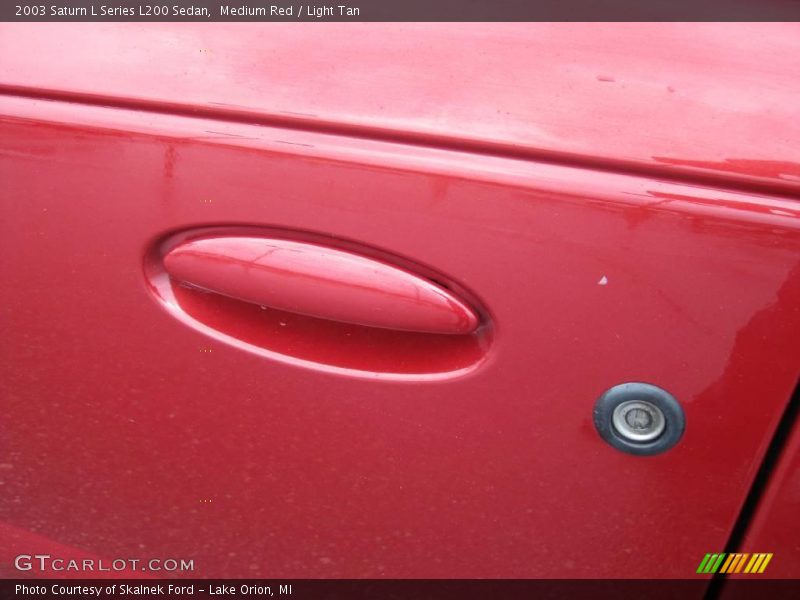 Medium Red / Light Tan 2003 Saturn L Series L200 Sedan
