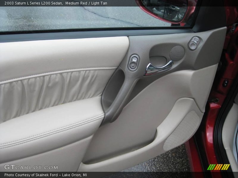 Medium Red / Light Tan 2003 Saturn L Series L200 Sedan