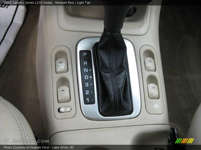 Medium Red / Light Tan 2003 Saturn L Series L200 Sedan