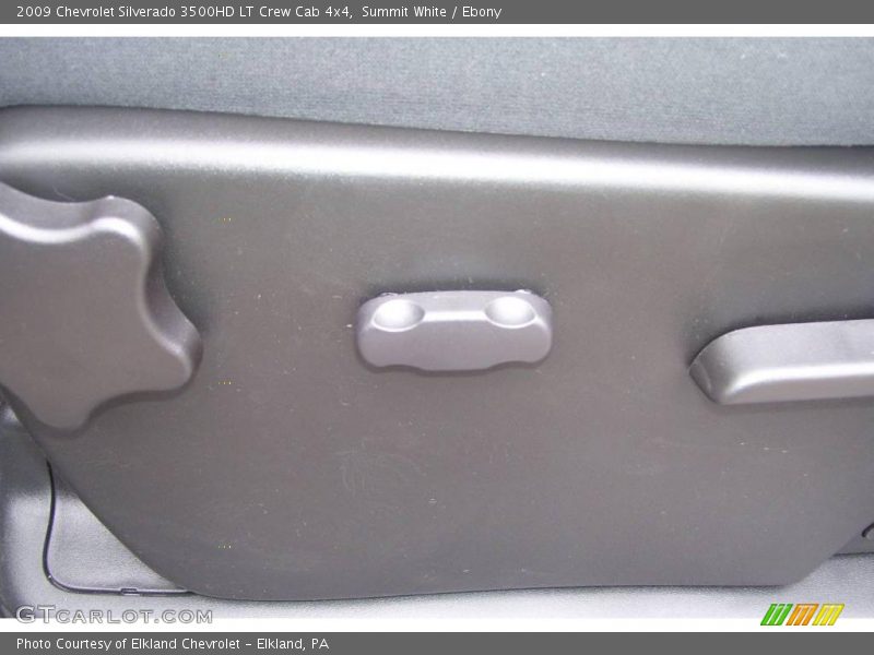 Summit White / Ebony 2009 Chevrolet Silverado 3500HD LT Crew Cab 4x4