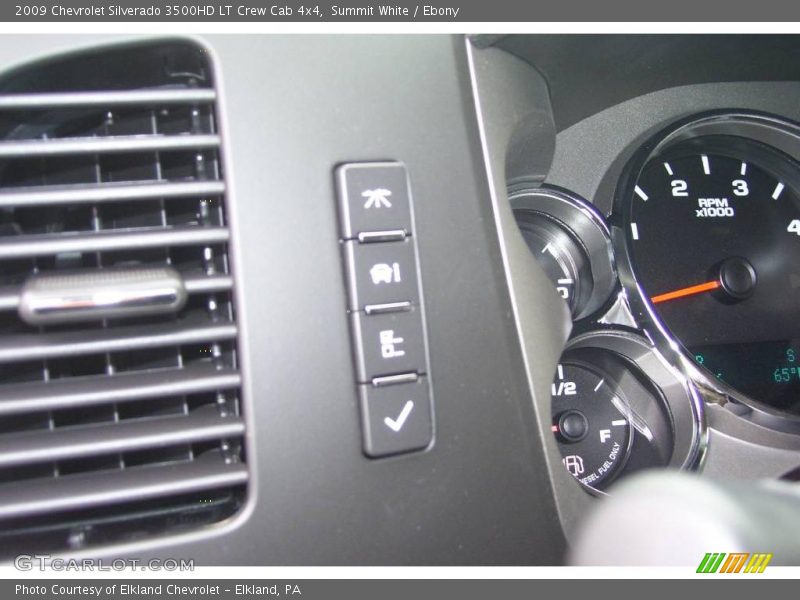 Summit White / Ebony 2009 Chevrolet Silverado 3500HD LT Crew Cab 4x4