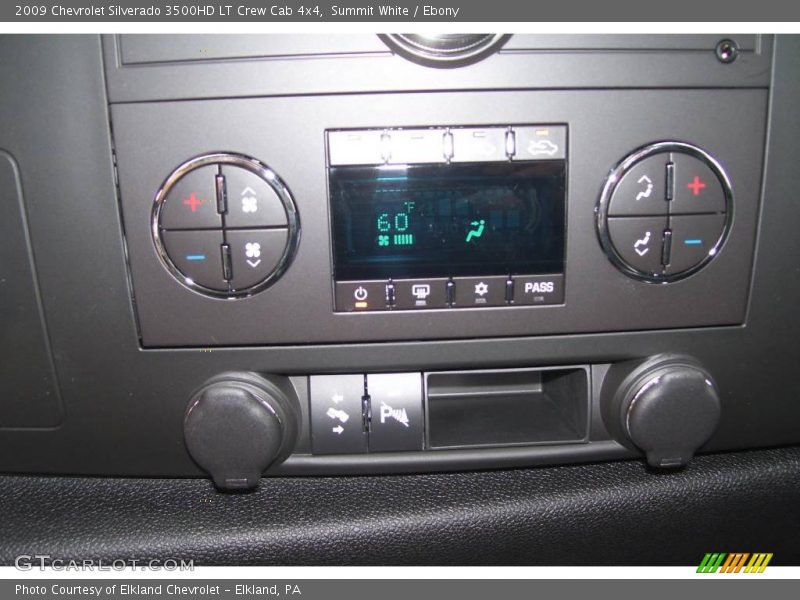 Summit White / Ebony 2009 Chevrolet Silverado 3500HD LT Crew Cab 4x4
