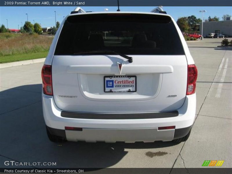 Bright White / Sand 2009 Pontiac Torrent AWD