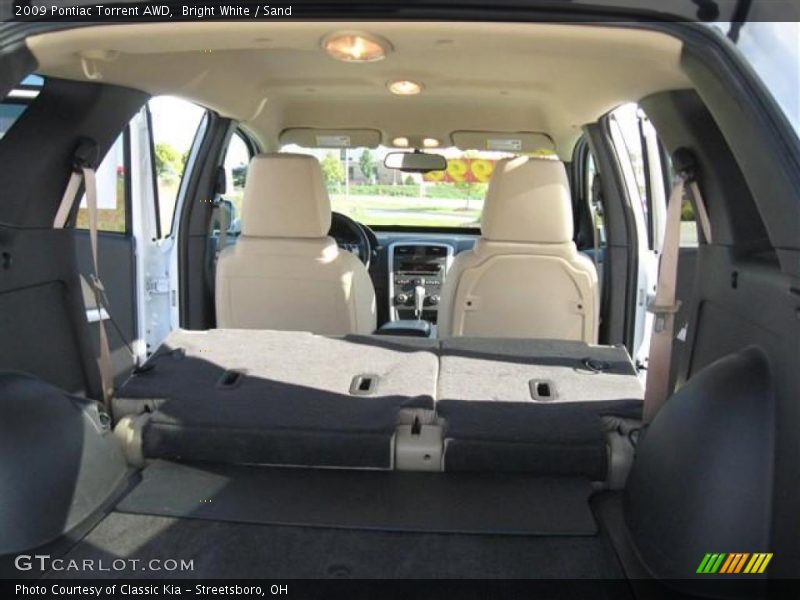 Bright White / Sand 2009 Pontiac Torrent AWD