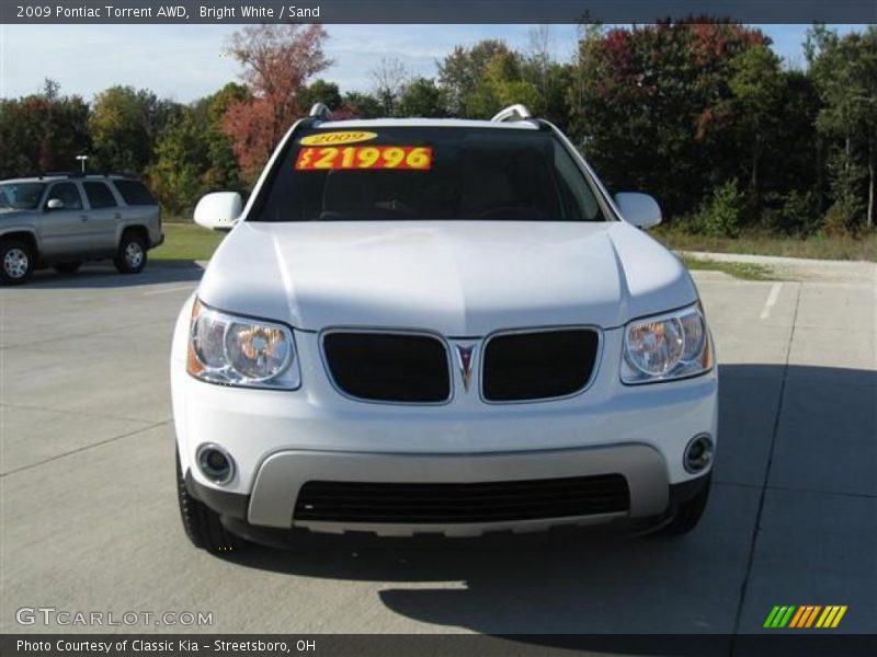 Bright White / Sand 2009 Pontiac Torrent AWD