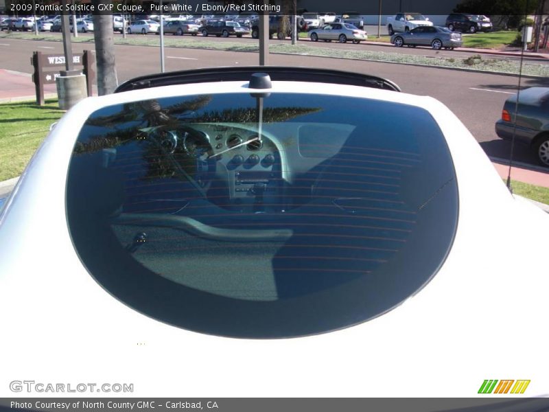 Pure White / Ebony/Red Stitching 2009 Pontiac Solstice GXP Coupe