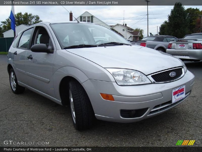 CD Silver Metallic / Dark Flint/Light Flint 2005 Ford Focus ZX5 SES Hatchback