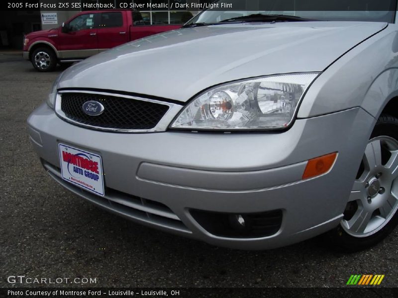 CD Silver Metallic / Dark Flint/Light Flint 2005 Ford Focus ZX5 SES Hatchback