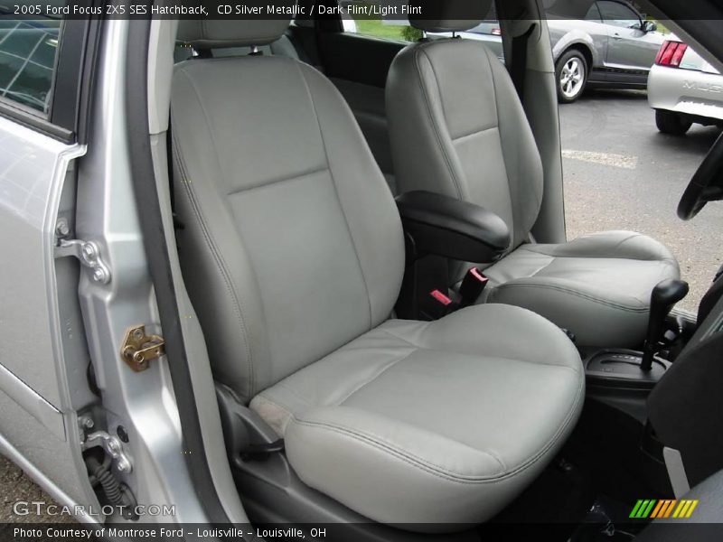 CD Silver Metallic / Dark Flint/Light Flint 2005 Ford Focus ZX5 SES Hatchback
