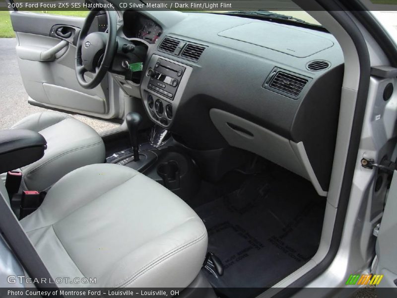 CD Silver Metallic / Dark Flint/Light Flint 2005 Ford Focus ZX5 SES Hatchback