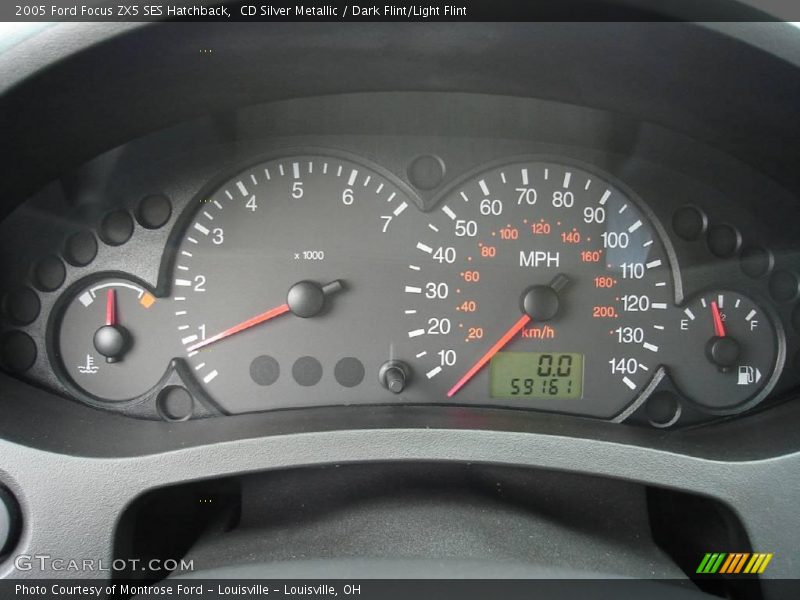 CD Silver Metallic / Dark Flint/Light Flint 2005 Ford Focus ZX5 SES Hatchback