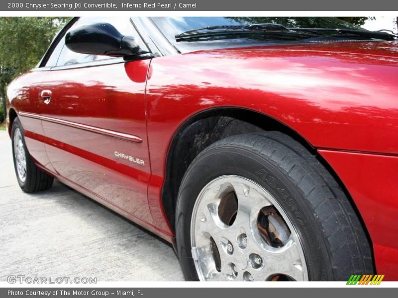 Inferno Red Pearl / Camel 2000 Chrysler Sebring JXi Convertible