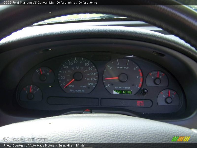 Oxford White / Oxford White 2002 Ford Mustang V6 Convertible