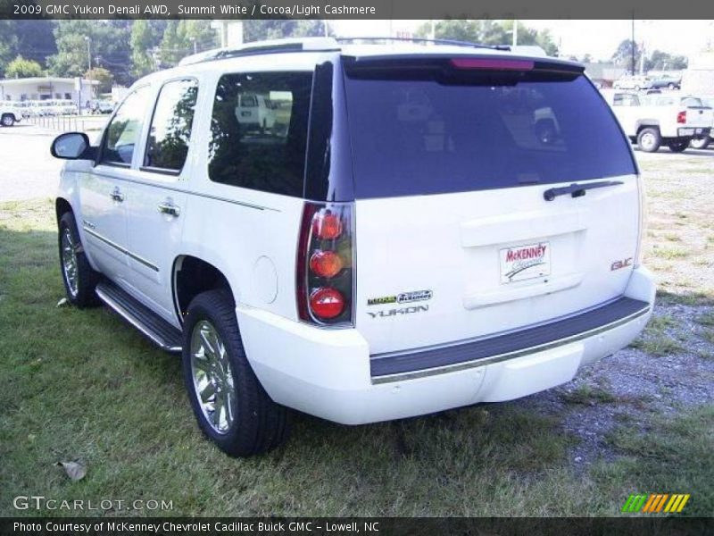 Summit White / Cocoa/Light Cashmere 2009 GMC Yukon Denali AWD