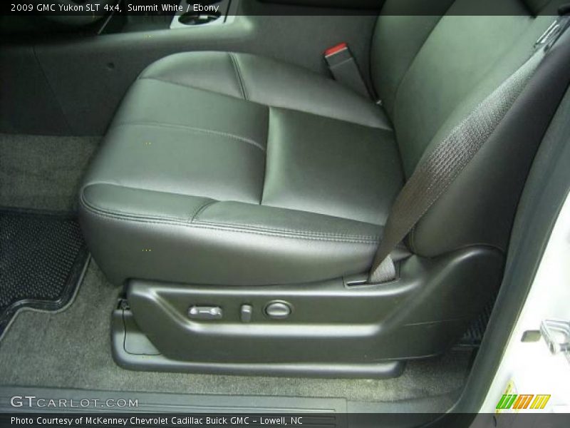 Summit White / Ebony 2009 GMC Yukon SLT 4x4
