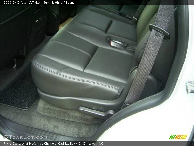 Summit White / Ebony 2009 GMC Yukon SLT 4x4