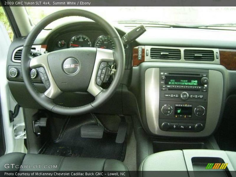 Summit White / Ebony 2009 GMC Yukon SLT 4x4
