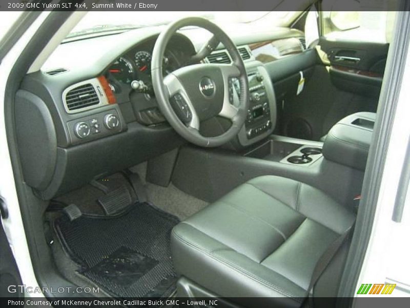Summit White / Ebony 2009 GMC Yukon SLT 4x4