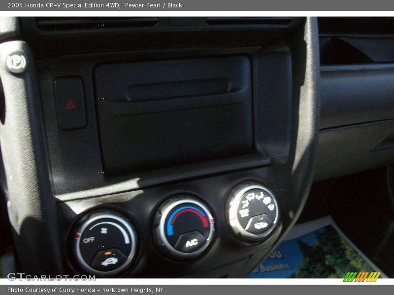 Pewter Pearl / Black 2005 Honda CR-V Special Edition 4WD