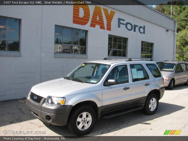 Silver Metallic / Medium/Dark Flint 2007 Ford Escape XLS 4WD