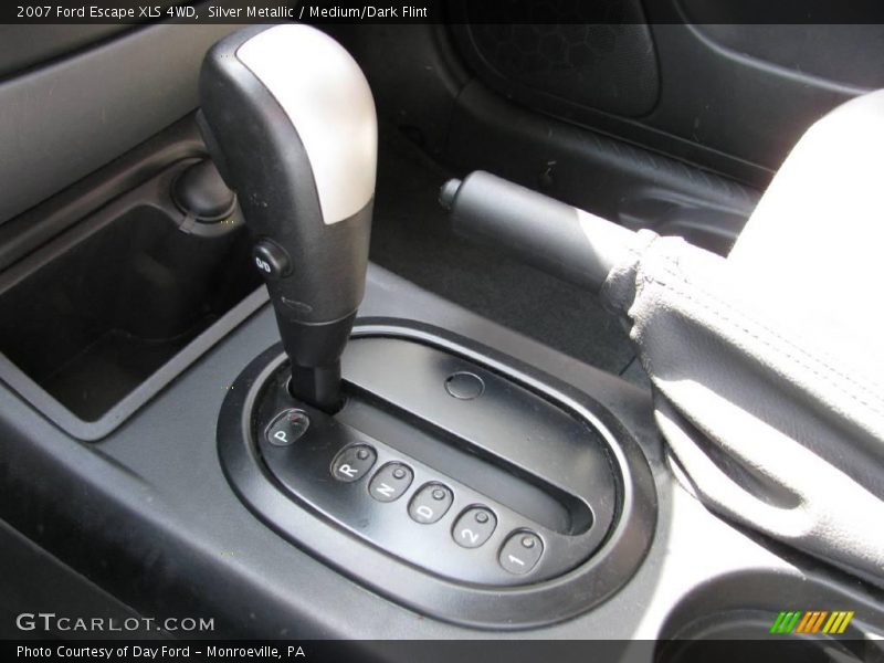 Silver Metallic / Medium/Dark Flint 2007 Ford Escape XLS 4WD