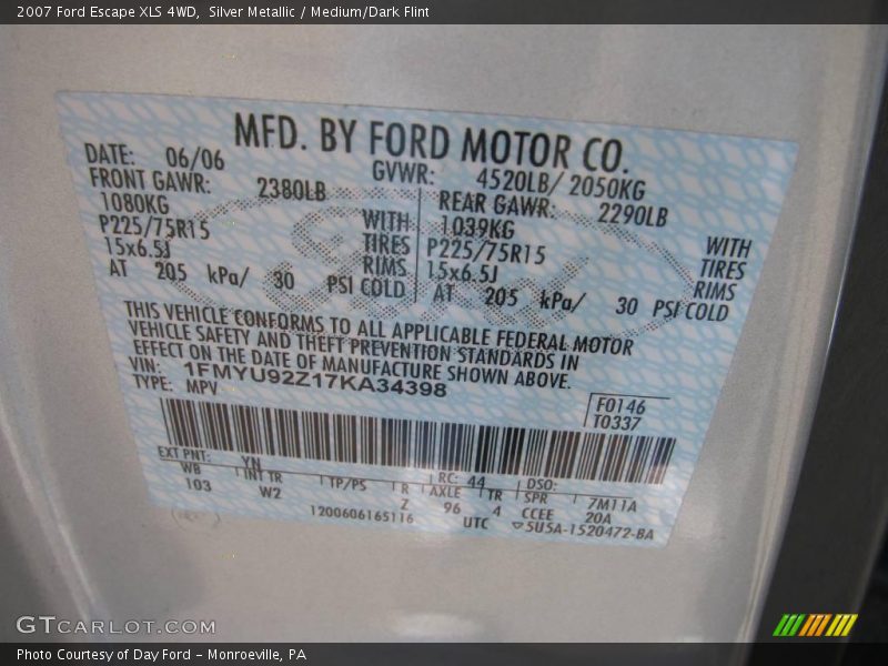 Silver Metallic / Medium/Dark Flint 2007 Ford Escape XLS 4WD